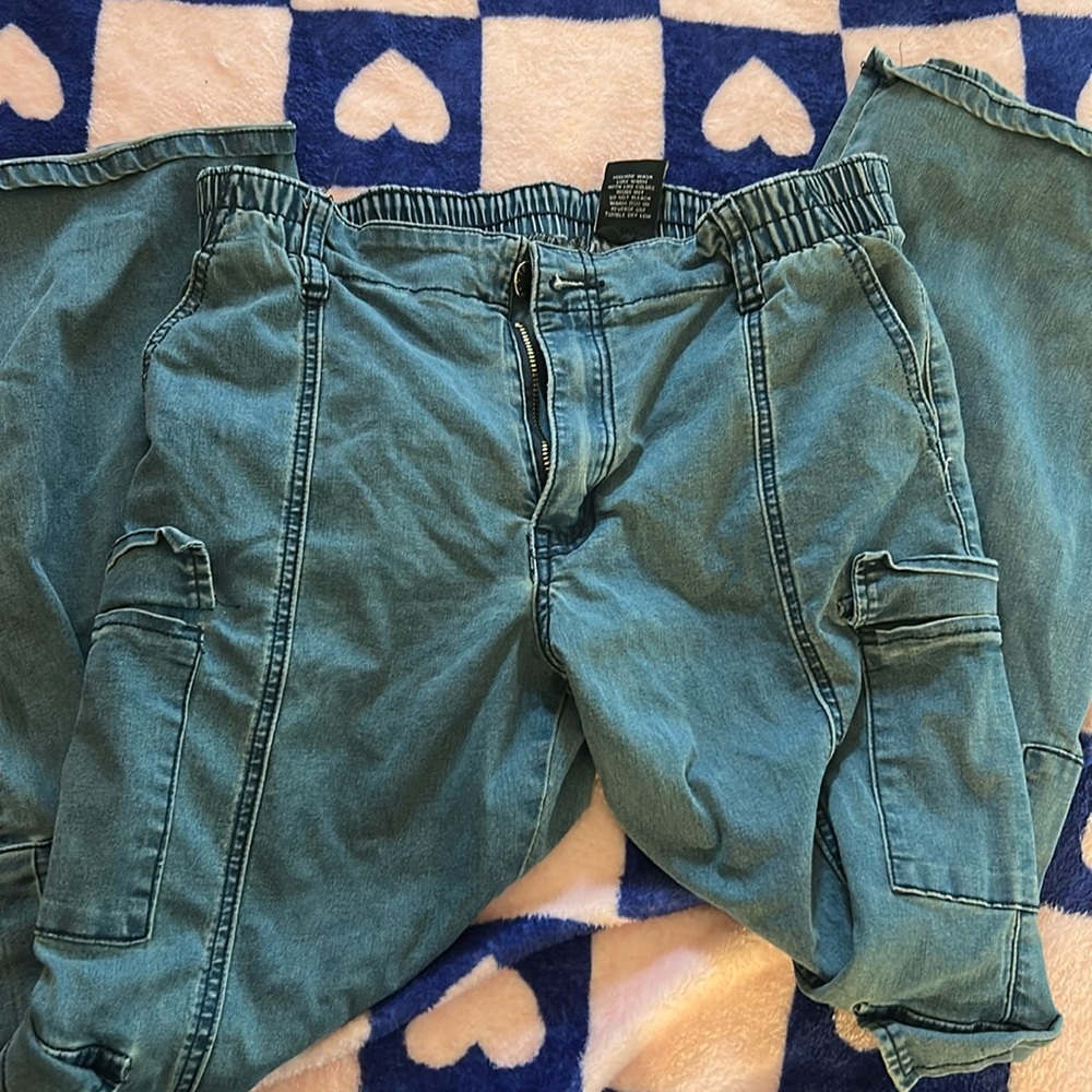 Cargo type of jeans !